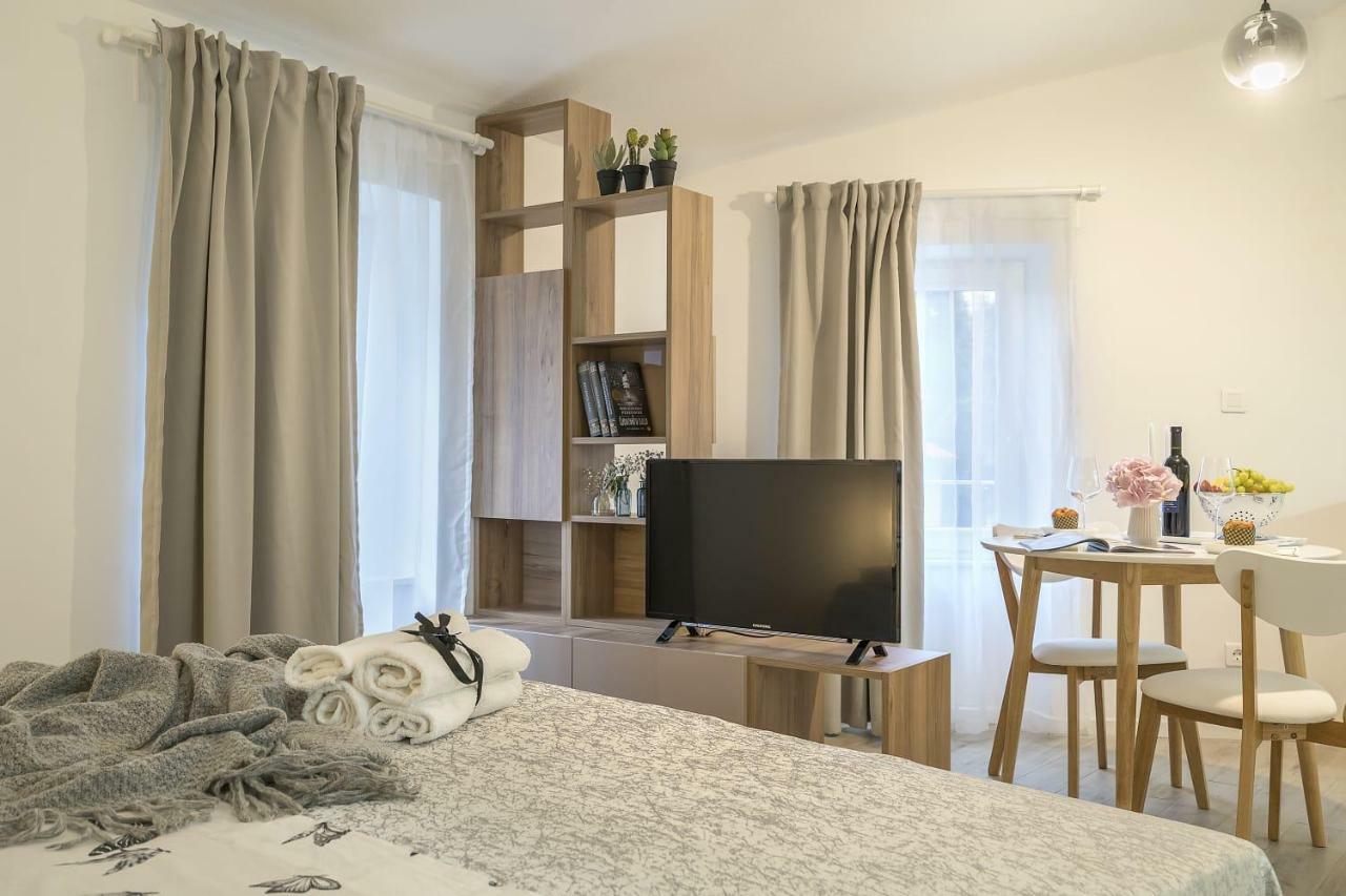 Petar In Old Part Of Town Apartment