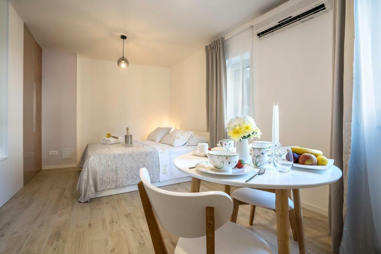 Petar In Old Part Of Town Apartman *